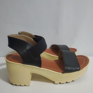 Chuncky Heels & Platform Strap Sandals Size 37